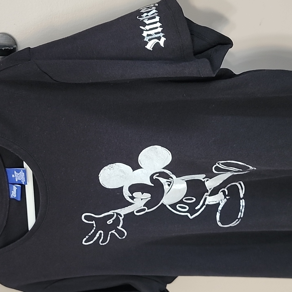 Disney Black and Silver Metalallic Mickey mouse shirt. In 3x